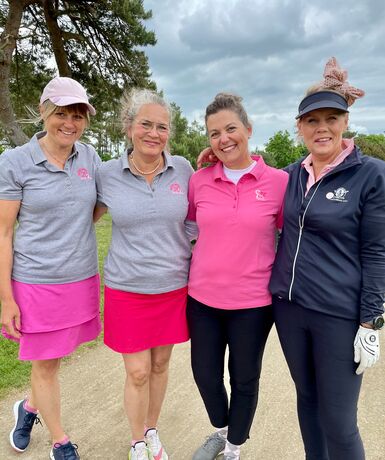 Pink Cup i Silkeborg Ry Golfklub til fordel for brystkræftsagen